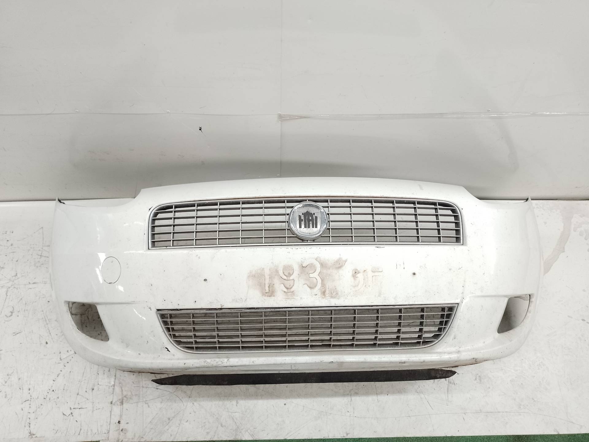 ABARTH Front Bumper 25717268
