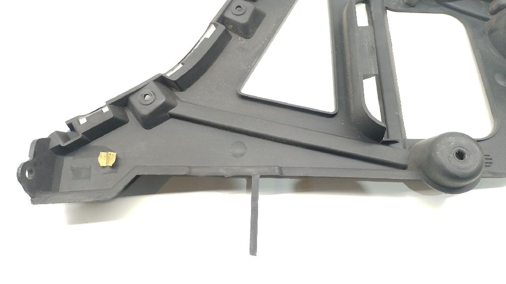 Soporte paragolpes trasero izquierdo M9R (110 KW) 850450001R de Renault Laguna iii (bt0/1) 2007-2015 150 CV con 436996 km - pieza usada