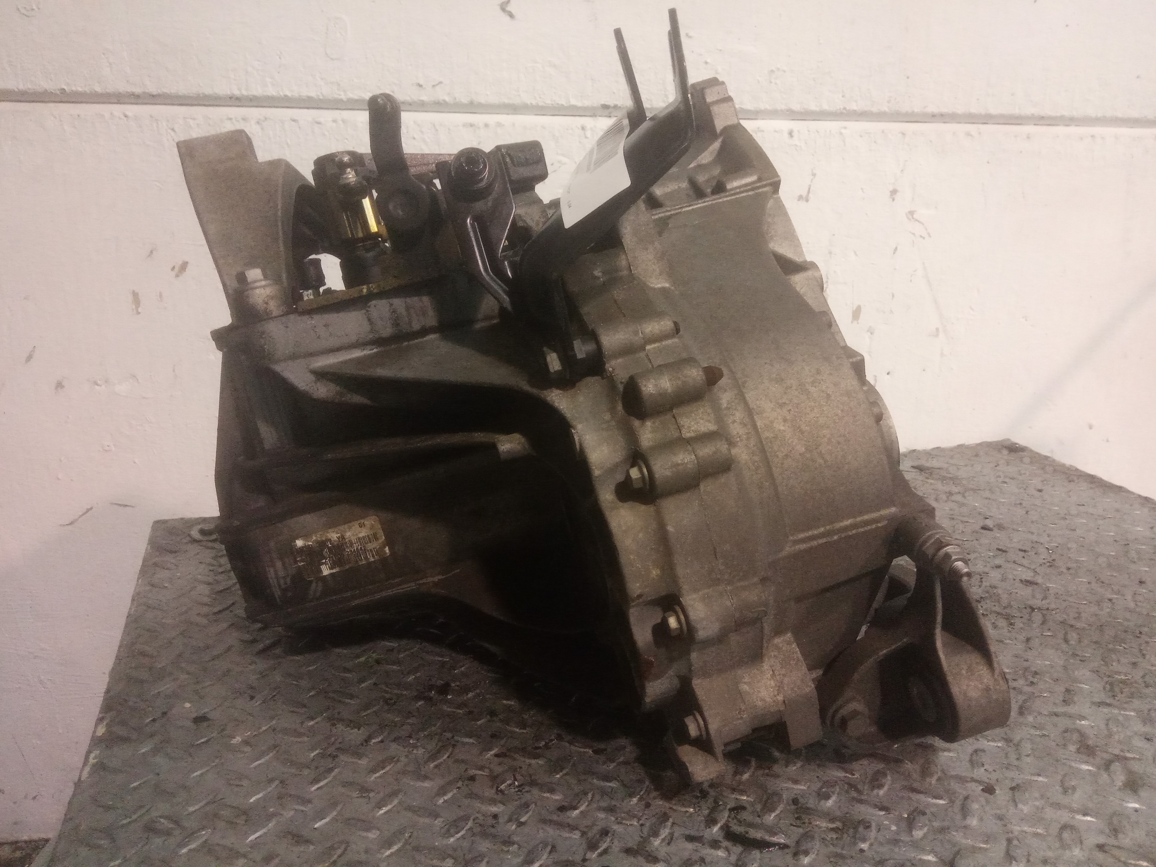 PEUGEOT Focus 2 generation (2004-2011) Gearbox 4M5R7002YA,4M5R7002YA 23696325