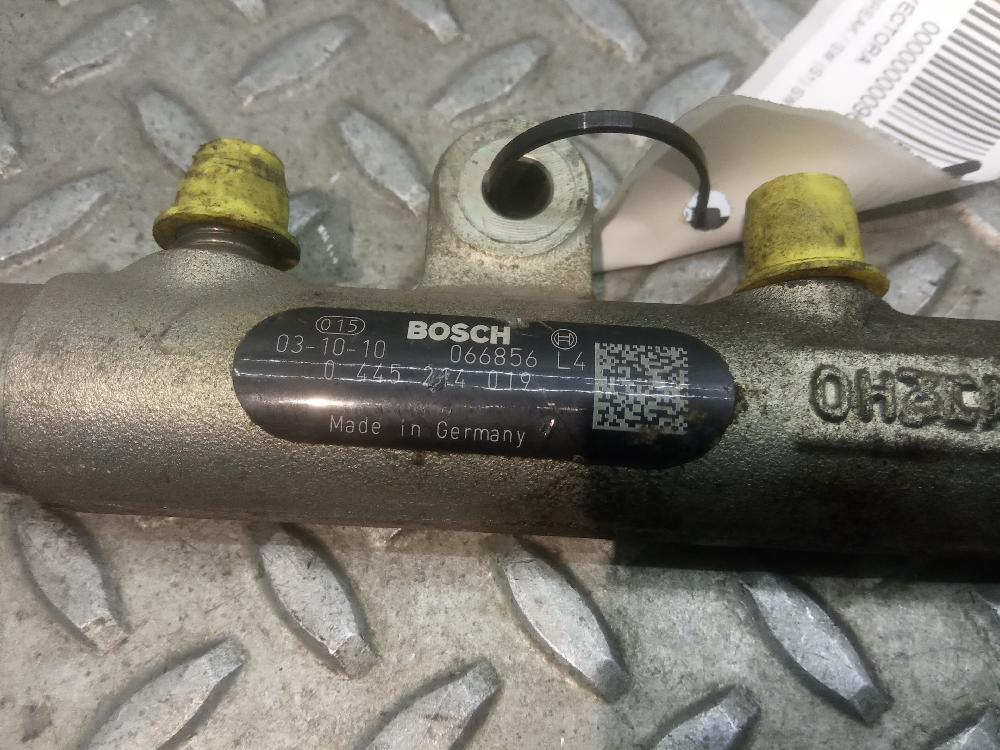 Rampa inyectora RHS 0445214019 de Peugeot 307 break (3e) 2002-2008 107 CV con 1 km - pieza usada