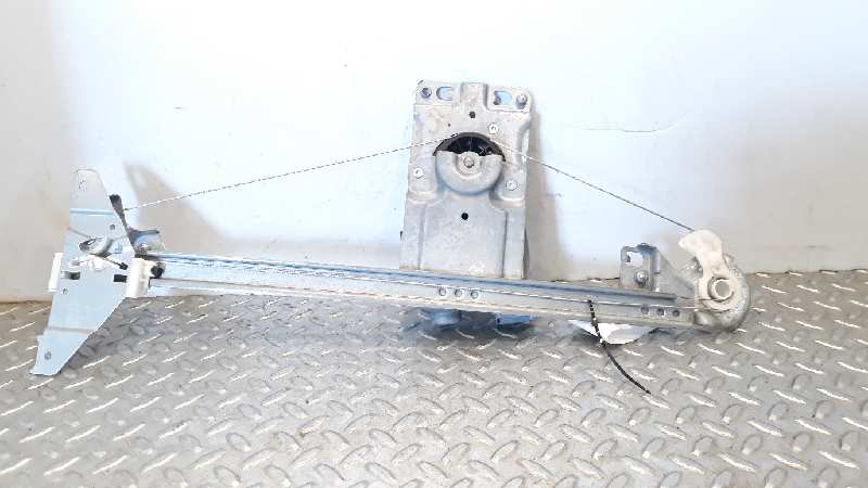 MERCEDES-BENZ 307 1 generation (2001-2008) Rear left door window lifter 9223A0 18680796