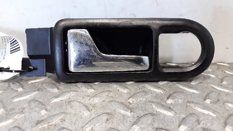 VOLKSWAGEN Passat B5 (1996-2005) Front Left Door Interior Handle Frame 23682407