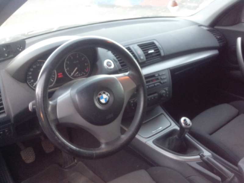 BMW 1 Series E81/E82/E87/E88 (2004-2013) Priekinių dešinių durų stiklo pakelėjas 51337138466 18507588