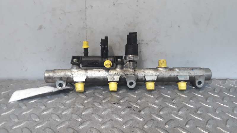 MITSUBISHI C5 1 generation (2001-2008) Fuel Rail 0445214017 23687389