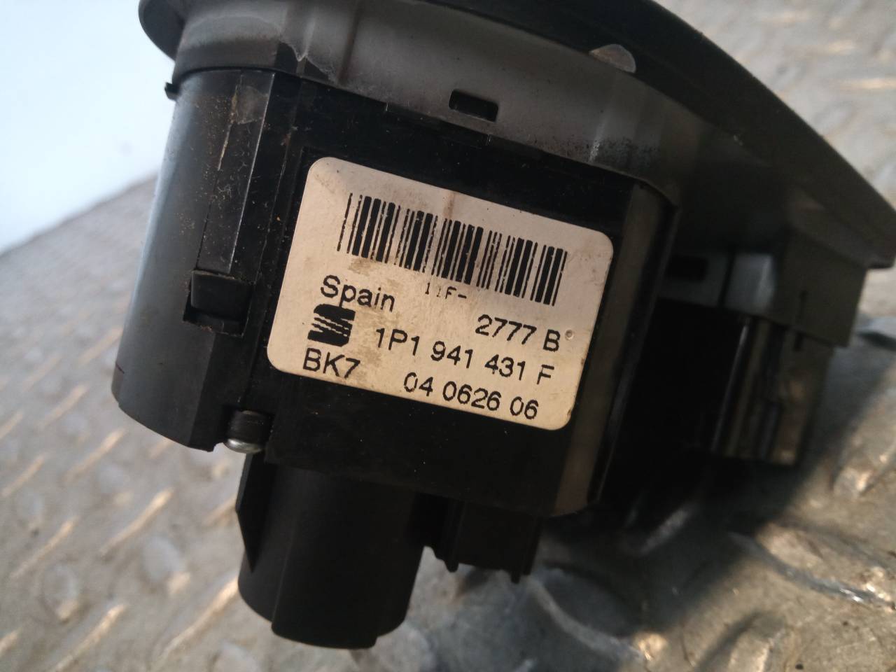 SEAT Leon 2 generation (2005-2012) Headlight Switch Control Unit 1P1941431F 23340083