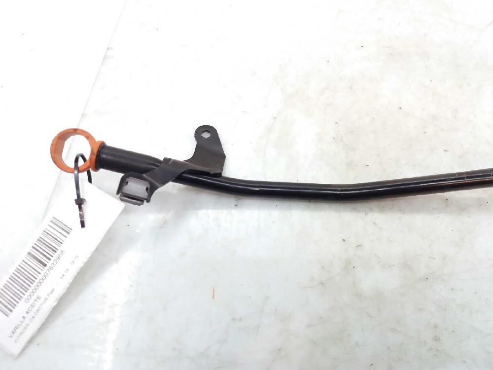 Varilla aceite 9H06 9677993580 de Citroen C4 cactus 2014-0 92 CV con 1 km - pieza usada