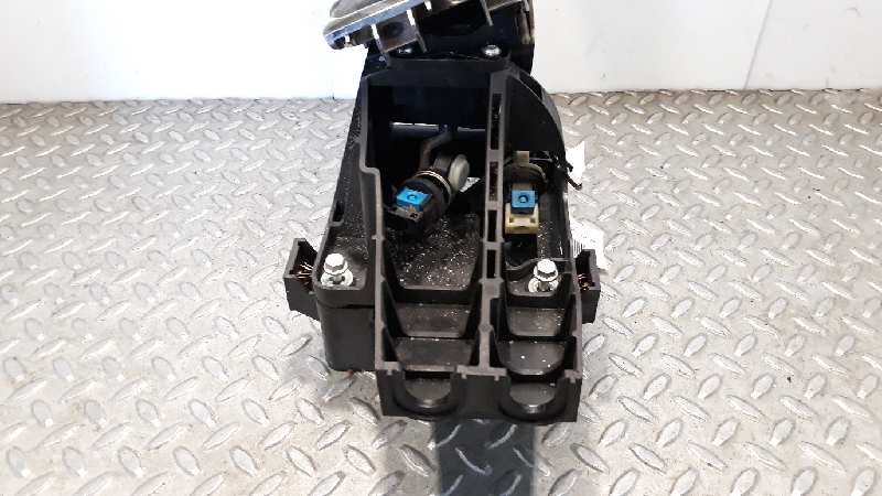 Palanca de cambio A17DTR 55563829 de Opel Astra j sedán 2012-2015 110 CV con 1 km - pieza usada