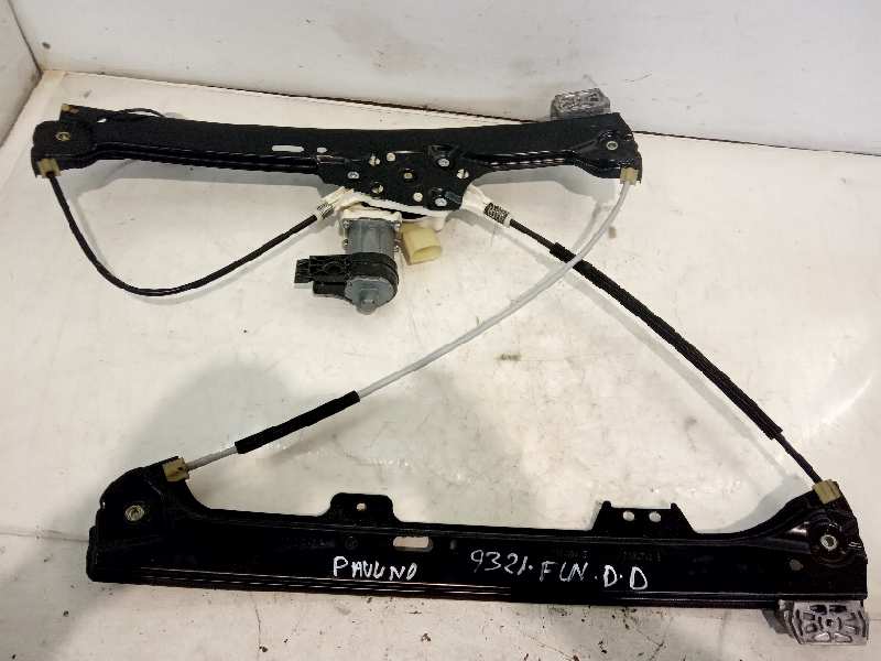 BMW 5 Series E60/E61 (2003-2010) Lève-vitre de porte avant droite 51337184384 18704145