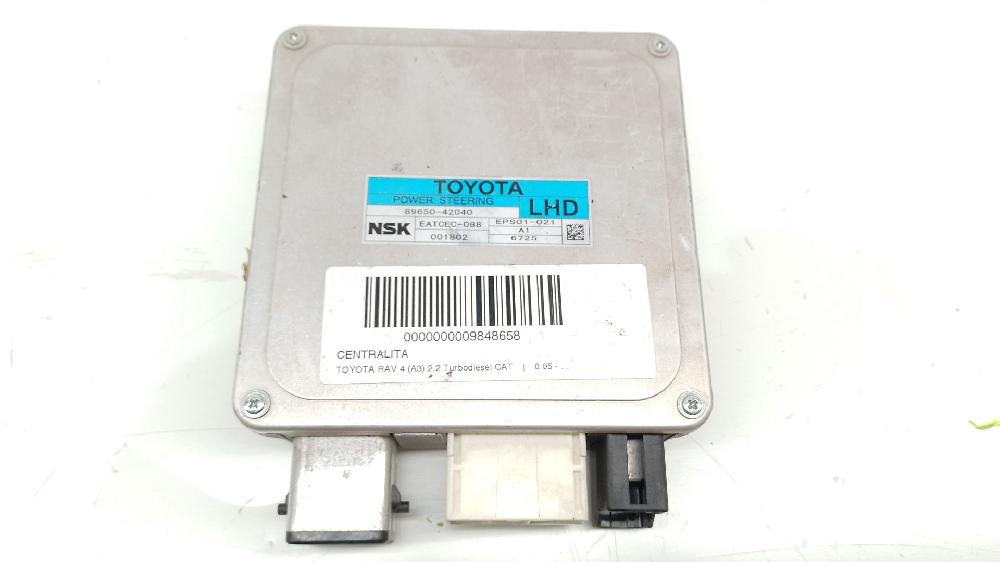 Centralita motor uce 2AD 8965042040 de Toyota Rav 4 ii (_a2_) 2000-2005 136 CV con 1 km