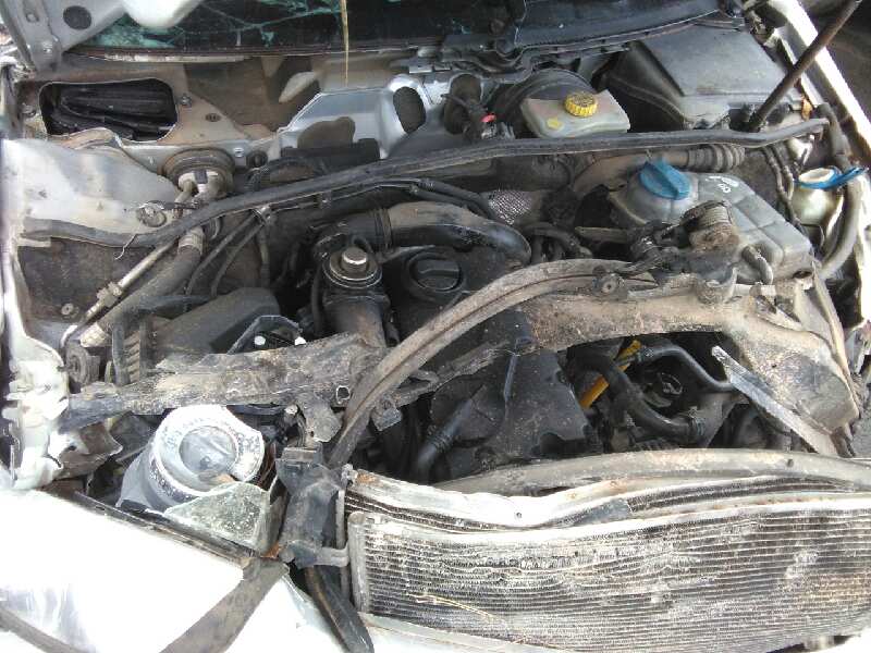 AUDI A4 B6/8E (2000-2005) Aizmugurējo kreiso durvju slēdzene 8E0839015C 18751481