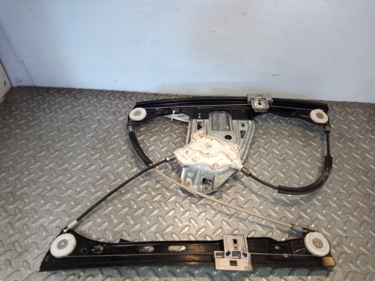 MERCEDES-BENZ C-Class W203/S203/CL203 (2000-2008) Front Right Door Window Regulator 23350726