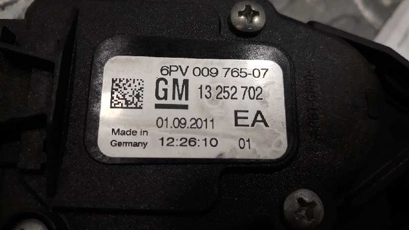 Potenciometro A17DTR 13252702 de Opel Astra j sports tourer 2010-2015 110 CV con 1 km - pieza usada