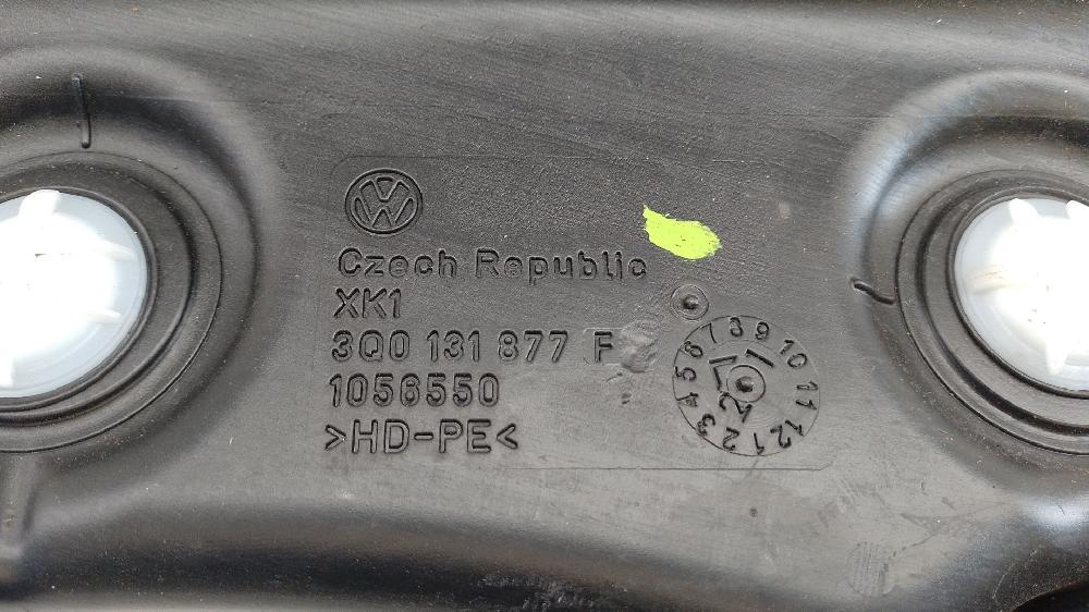Deposito aditivo fap/adblue CZDA,CZEA 3Q0131877F de Volkswagen Passat b8 (3g2, cb2) 2014-2026 150 CV - pieza usada