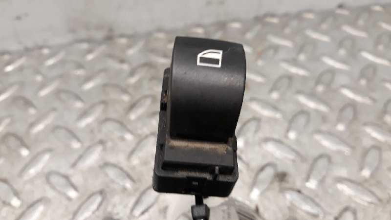 BMW 5 Series E60/E61 (2003-2010) Front Right Door Window Switch 61319113773 21011005