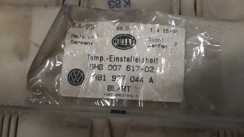 VOLKSWAGEN Passat B5 (1996-2005) Climate  Control Unit 5HB00761702 18533863