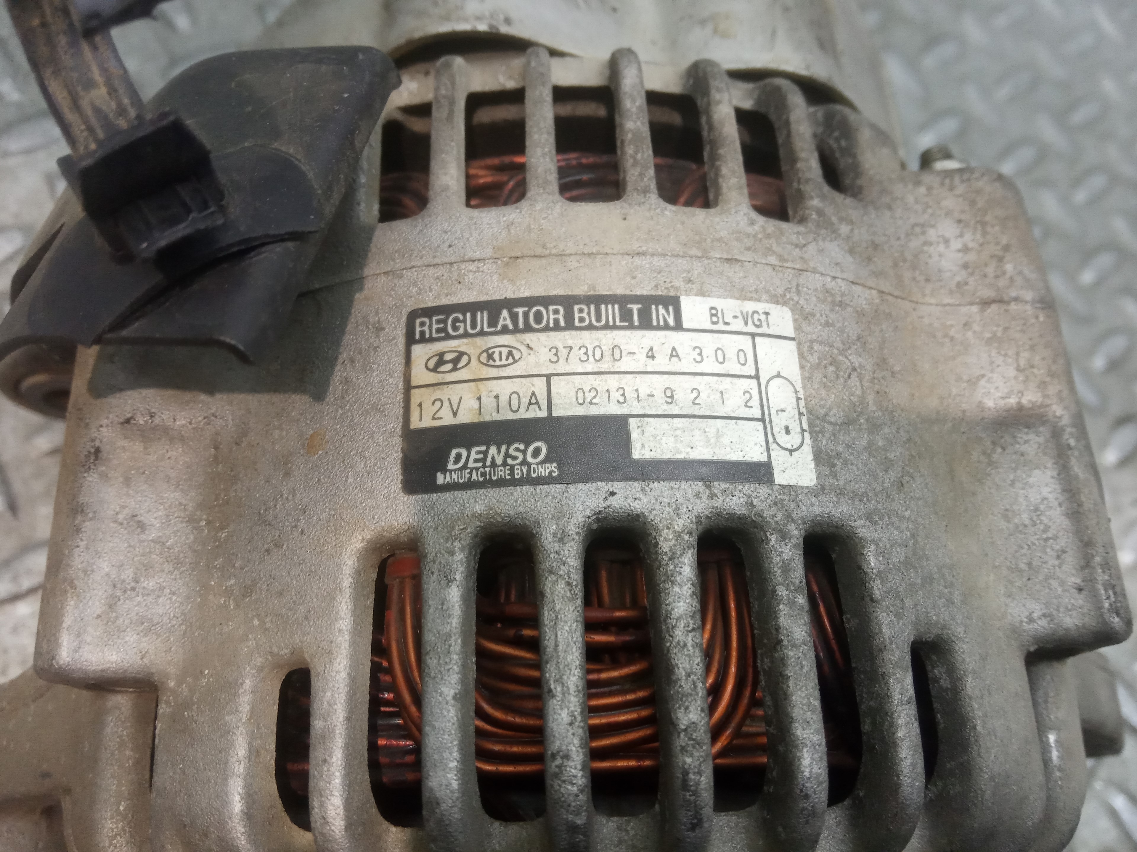 KIA Sorento 1 generation (2002-2011) Alternator 373004A300,021319212 23374512