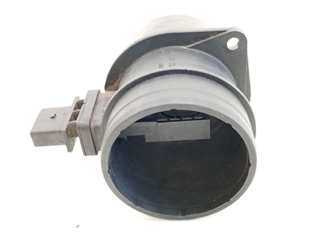 Caudalímetro CAGA,CJCA,CMEA,CMFA 0281002735 de Audi A4 b8 (8k2) 2007-2012 143 CV - pieza usada