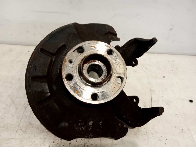 SEAT Cordoba 2 generation (1999-2009) Front Right Wheel Hub 6Q0407256AC 18698228