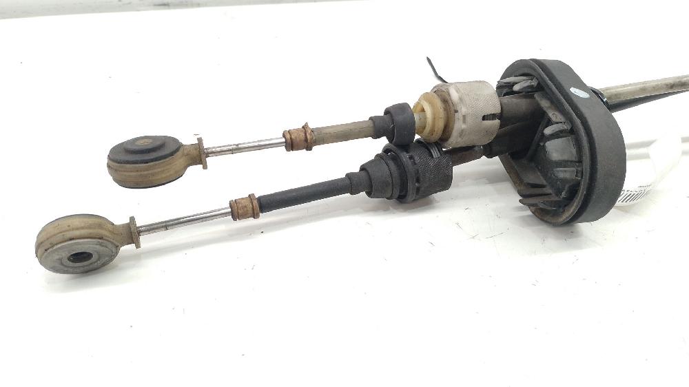 Palanca de cambio B 16 DTL 55563829 de Opel Astra j (p10) 2009-2015 110 CV con 166859 km - pieza usada