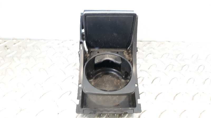 Bandeja posavasos central RHR de Peugeot 407 2004-2011 136 CV con 1 km - pieza usada