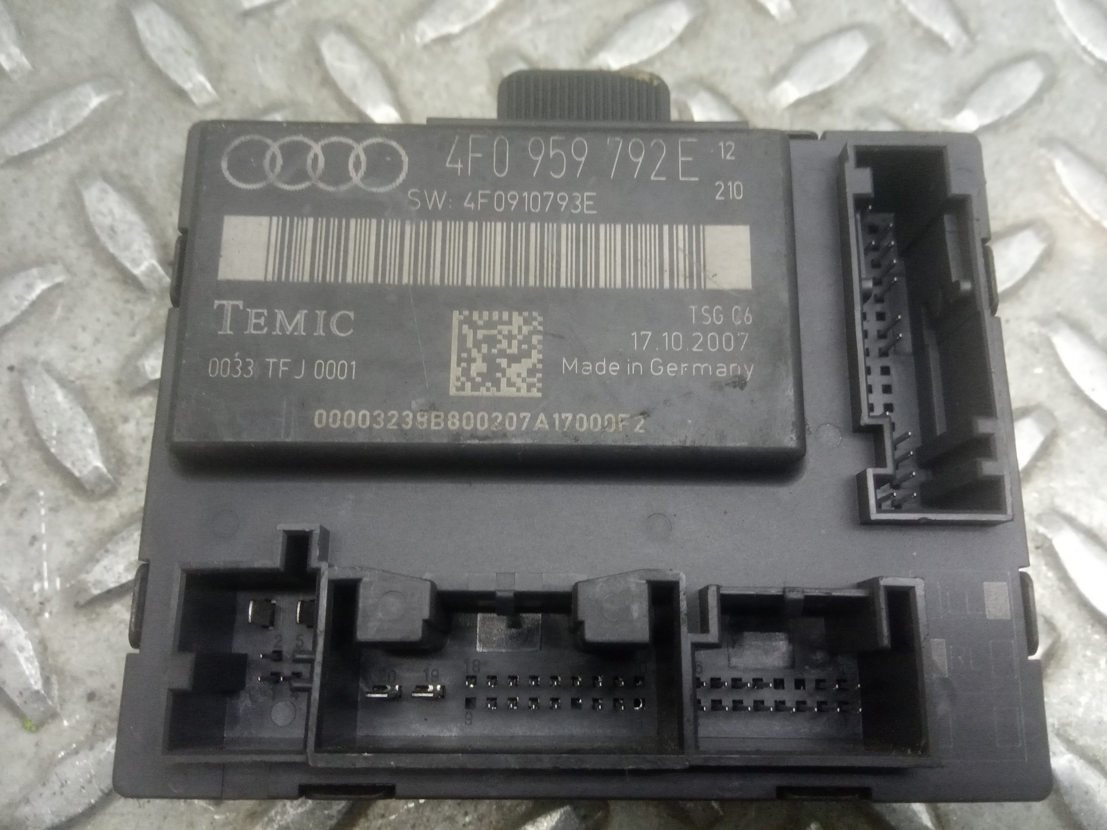 AUDI A6 C6/4F (2004-2011) Другая деталь 4F0959792E,4F0910793E 25982826