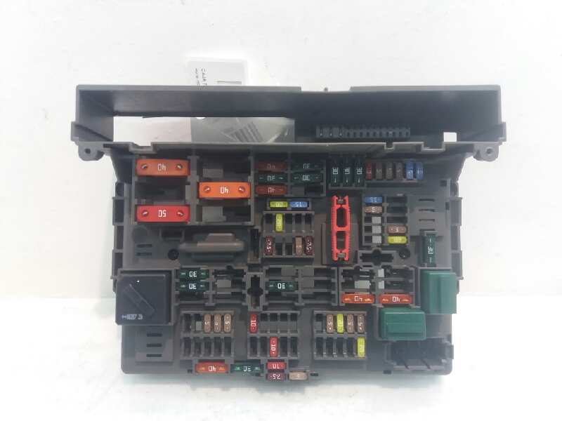 BMW 1 Series E81/E82/E87/E88 (2004-2013) Fuse Box 61146971370 18736273