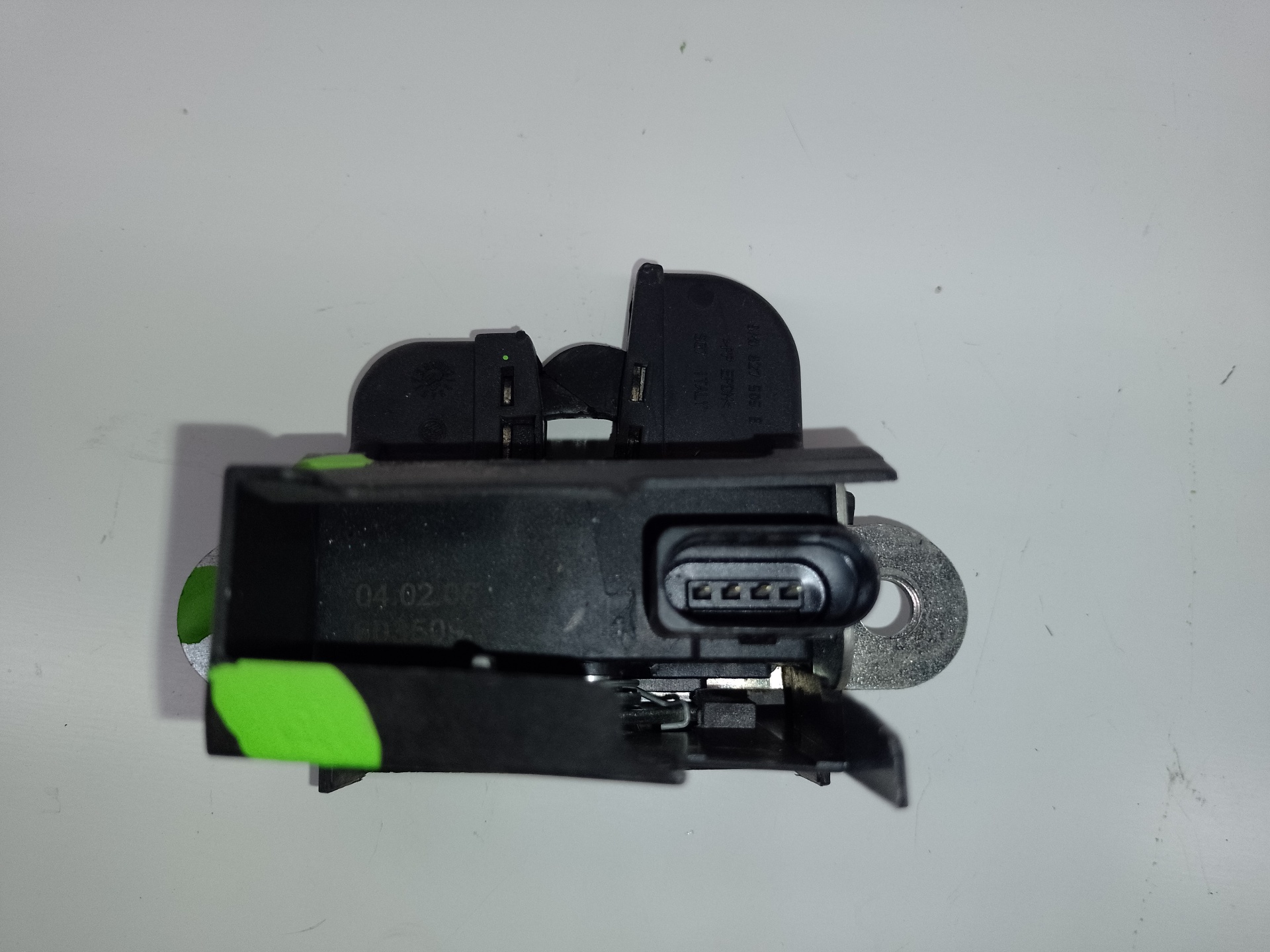 VOLKSWAGEN Golf Plus 2 generation (2009-2014) Tailgate Boot Lock 5M0827505B 25169808