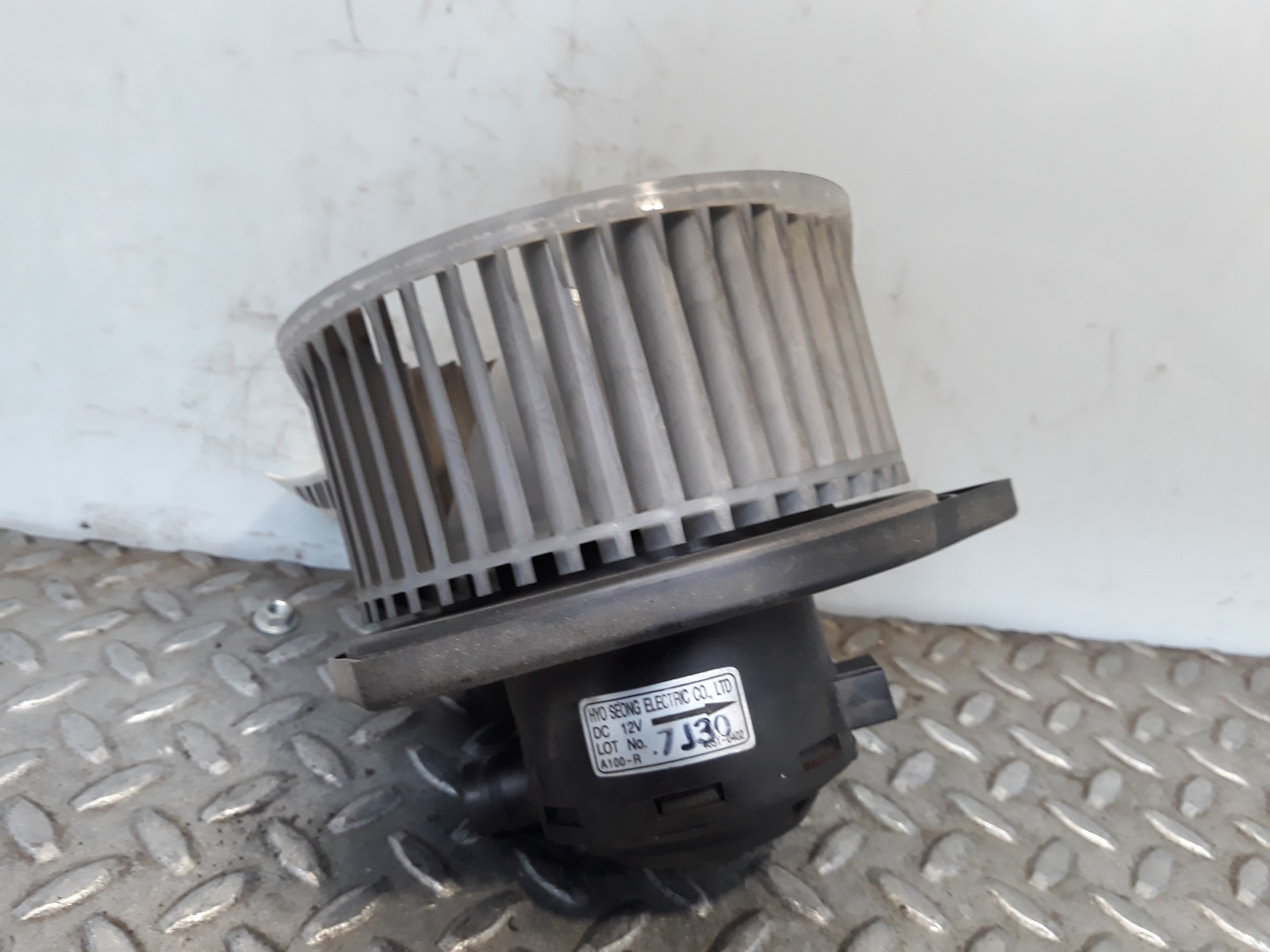 SSANGYONG Rodius 1 generation (2004-2010) Heater Blower Fan 40510402,7J30,A100R 18779441