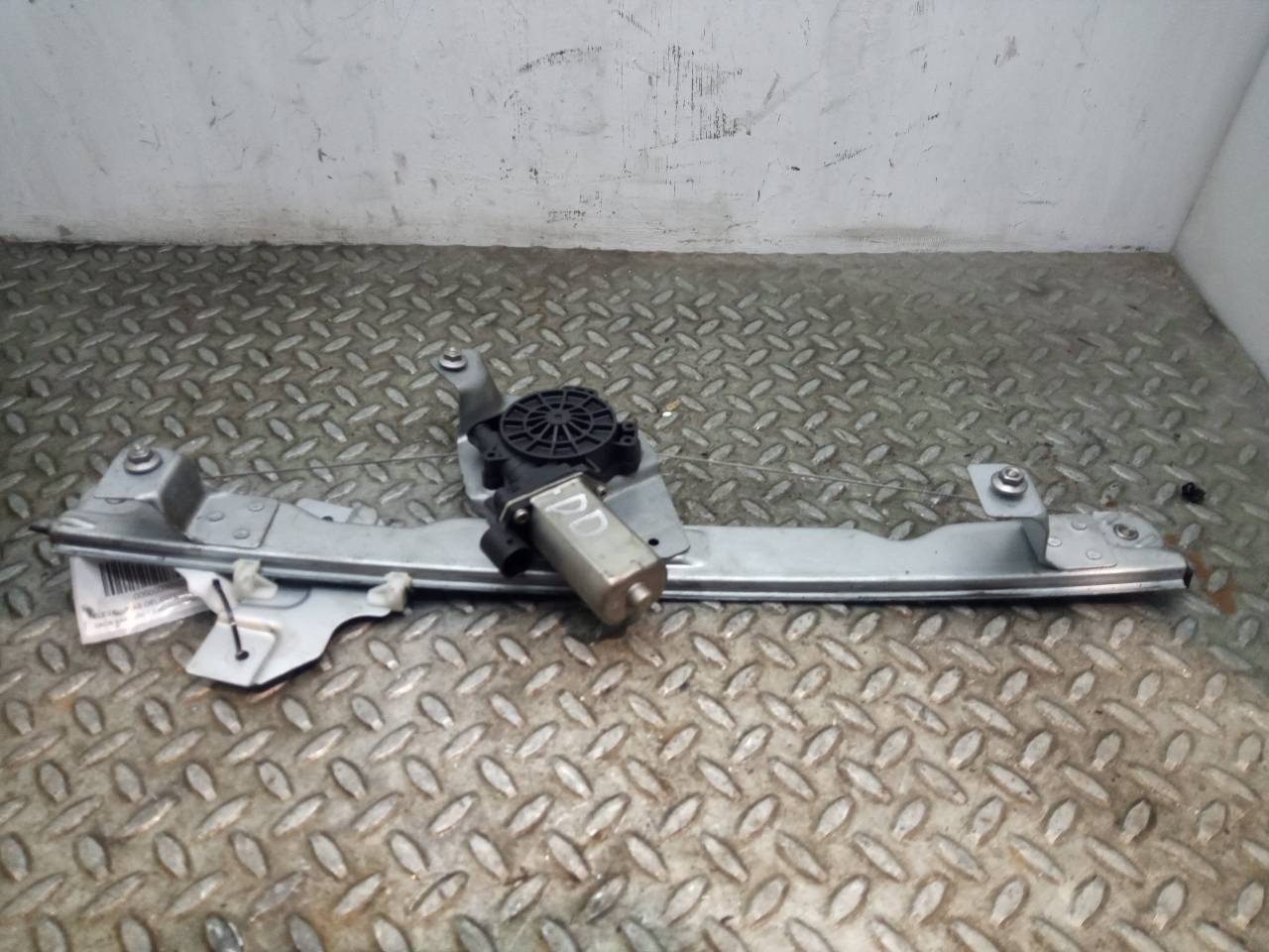 DACIA Front Right Door Window Regulator 8200733828E 23707261