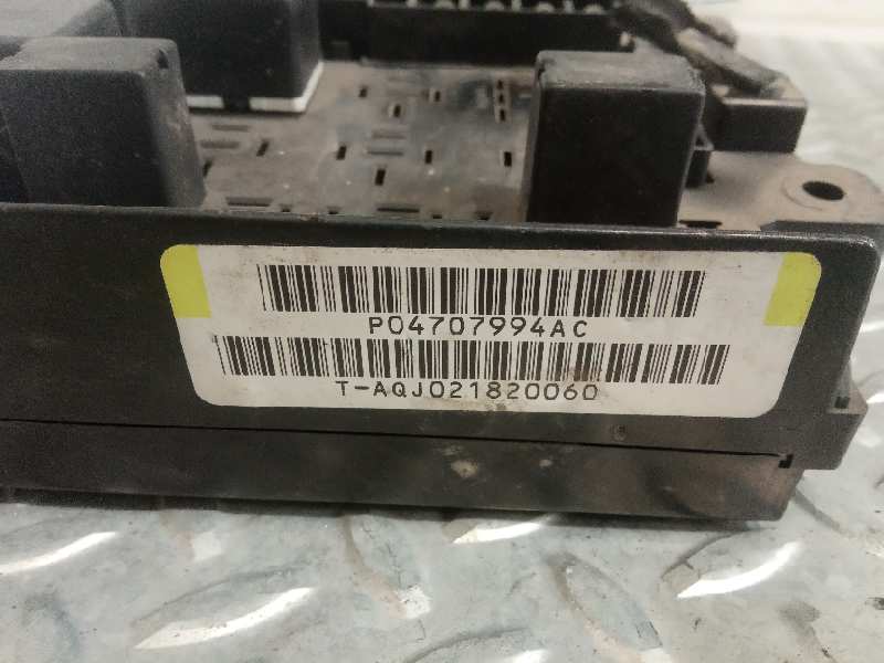 Caja de relés / fusibles 425CLIRS/X TAQJ021820060 de Chrysler Voyager / grand voyager iii (gs_, ns_) 1995-2001 116 CV con 1 km - pieza usada