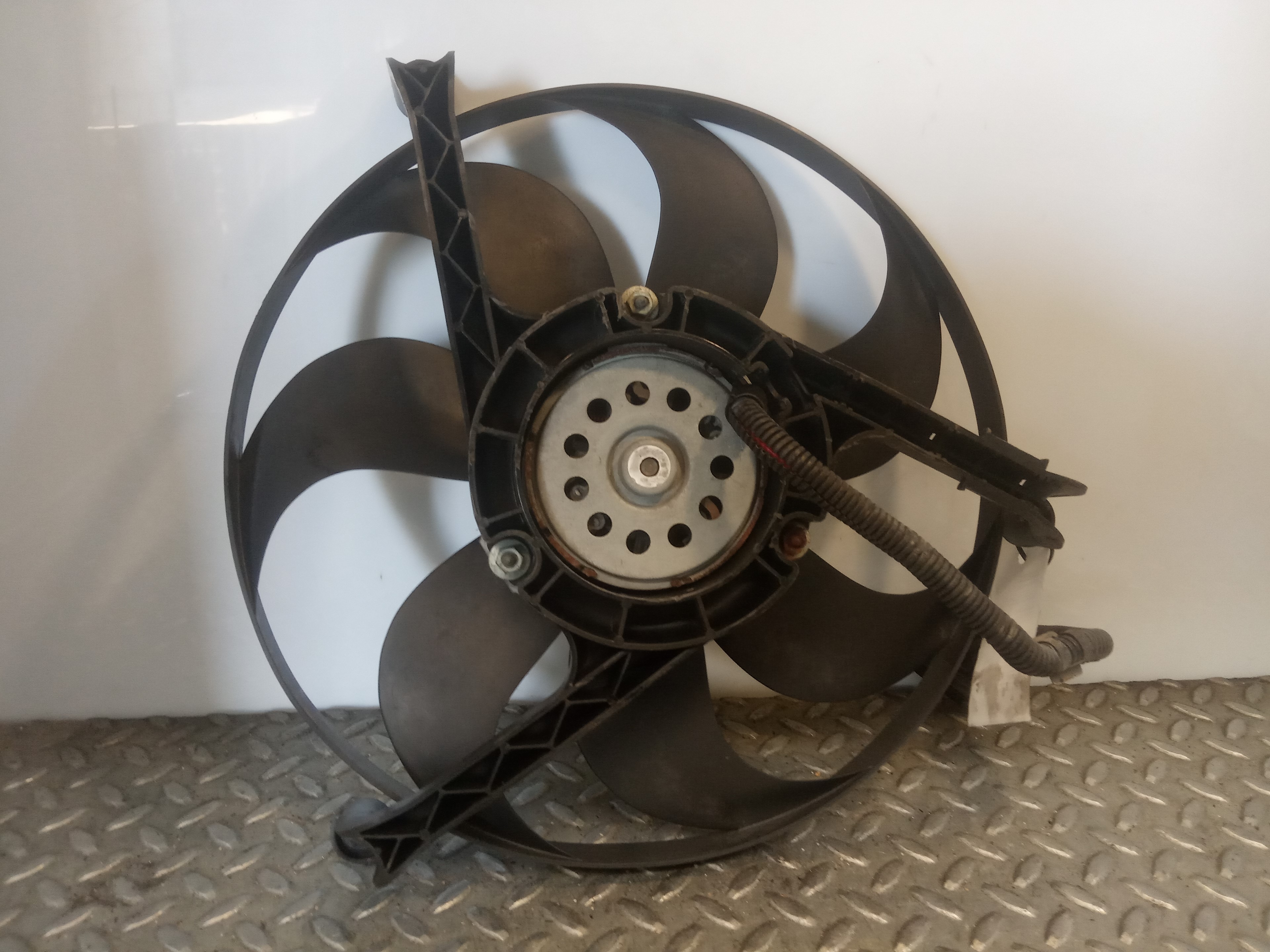 SEAT Cordoba 2 generation (1999-2009) Diffuser Fan 6Q0959455H 23294271