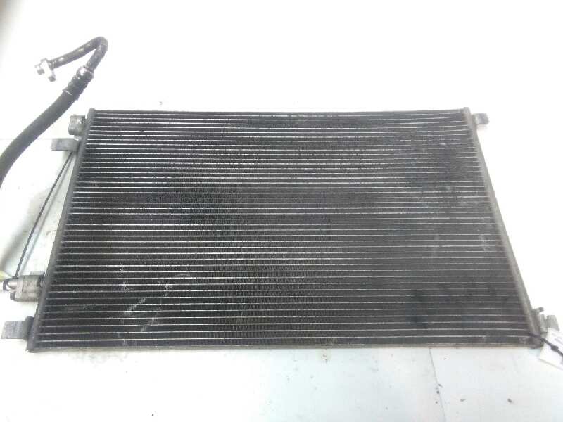 RENAULT Megane 2 generation (2002-2012) Охлаждающий радиатор 8200115543 23280338