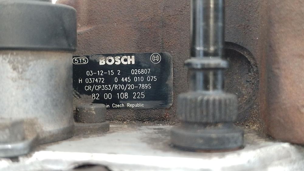 Bomba de inyección F9Q D8 (88 KW) 8200108225 de Renault Scénic ii (jm0/1_) 2003-2006 120 CV - pieza usada