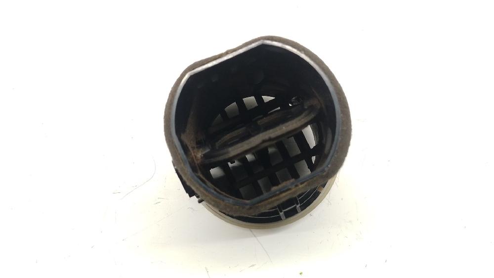 Aireador izquierdo D20DT 6962031000 de Ssangyong Actyon i 2006-2012 141 CV - pieza usada