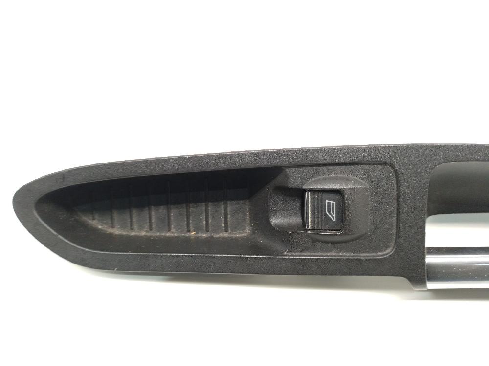 Mando elevalunas delantero derecho TXDA,TXMA F1ET14529AA de Ford Kuga ii (dm2) 2013-0 163 CV con 208782 km - pieza usada