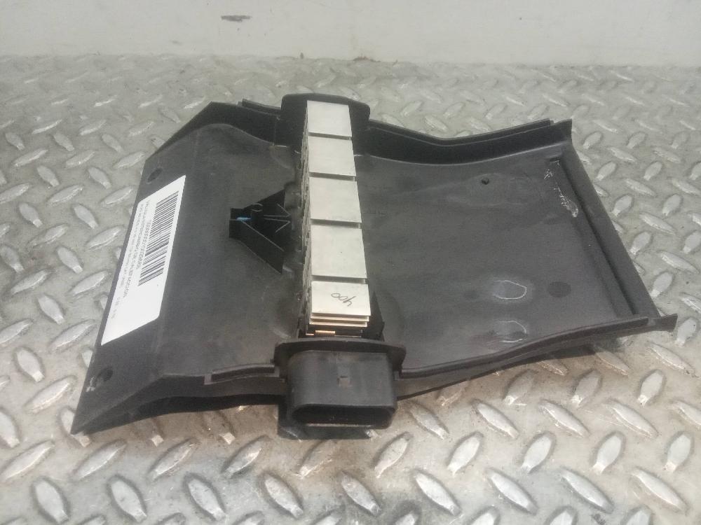 Válvula de intercambio de calefaccion ASE F011020189 de Audi A8 d2 (4d2, 4d8) 2002-2010 275 CV con 1 km - pieza usada