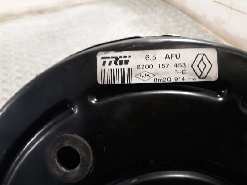 Servofreno K4M T7 8200157453 de Renault Megane ii berlina 5p 2002-2009 113 CV con 178960 km - pieza usada