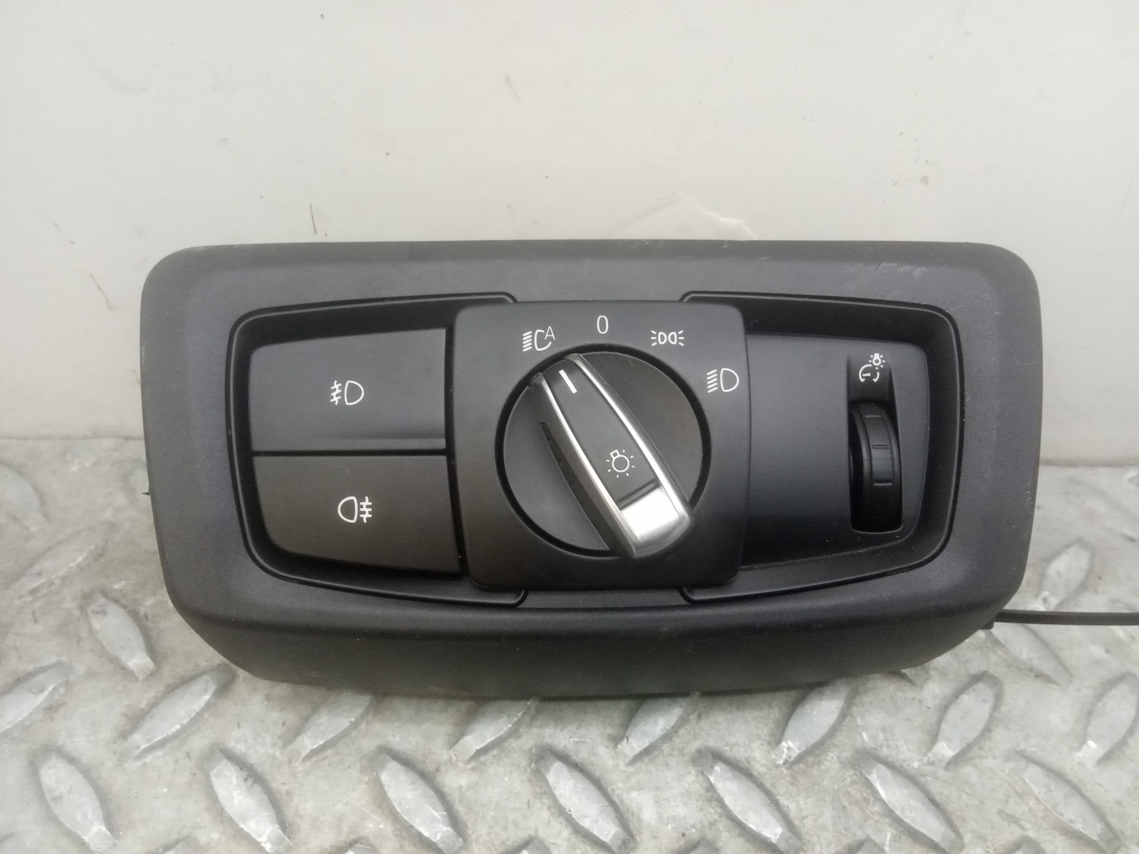 BMW 2 Series Grand Tourer F46 (2018-2023) Headlight Switch Control Unit 682488802 23694783