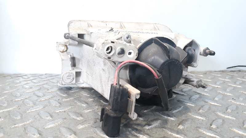 Faro antiniebla derecho 4G63 de Mitsubishi Galant vi ranchera familiar (ea_) 1996-2000 133 CV con 1 km - pieza usada
