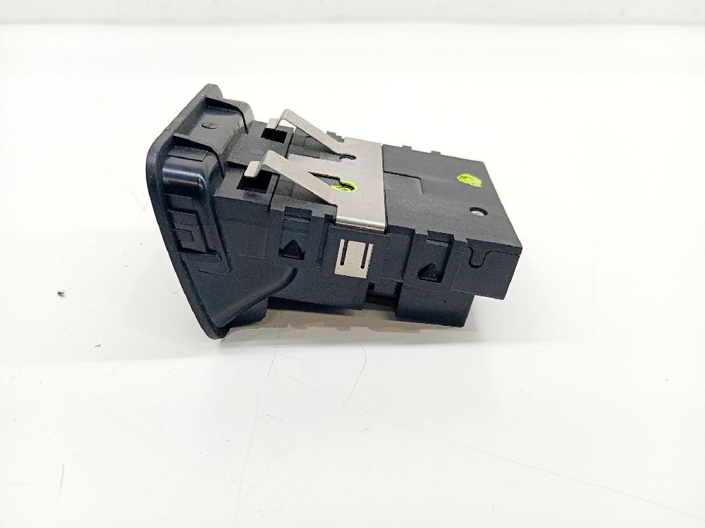 Palanca de freno de mano OM 651.901 A2469050451 de Mercedes-benz Clase b (w246, w242) 2011-2014 136 CV con 218754 km - pieza usada