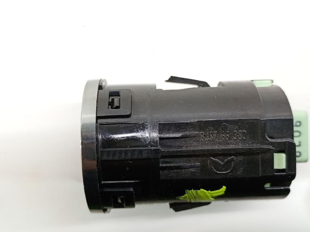 Boton start/stop PY-Y8,PY-ZA,PYY1 BSJ7663S0 de Mazda 6 station wagon (gj, gl) 2012-2026 192 CV con 151645 km - pieza usada