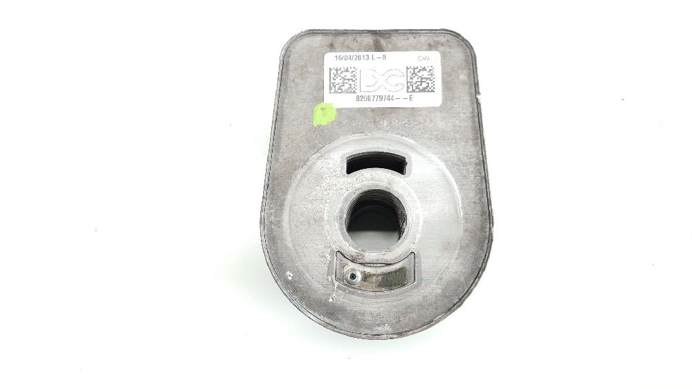 Radiador de aceite K9K 8200779744 de Nissan Note (e12) 2013-0 90 CV con 145692 km - pieza usada