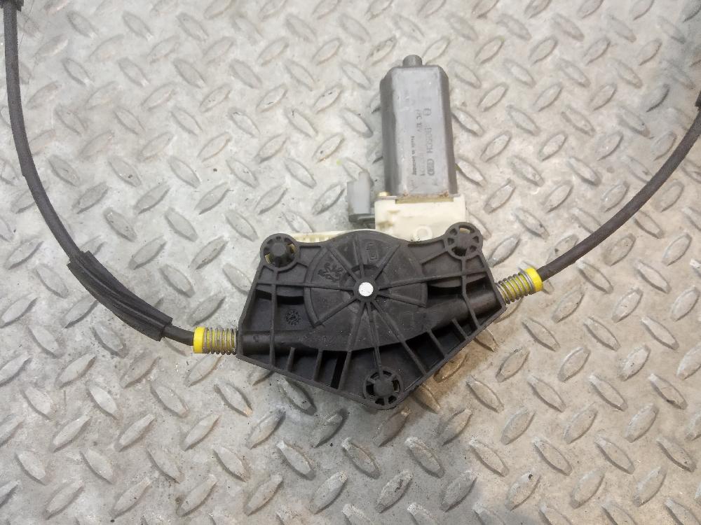 Elevalunas delantero derecho NFU 0130822021 de Peugeot 307 (3a/c) 2004-2009 109 CV con 1 km - pieza usada