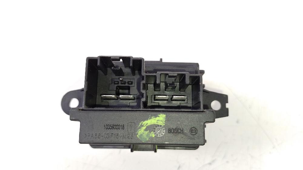 Resistencia calefacción A 20 DT,Y 20 DTJ,Z 20 DTJ 13503201 de Opel Zafira tourer c van (p12) 2011-0 131 CV con 197877 km - pieza usada