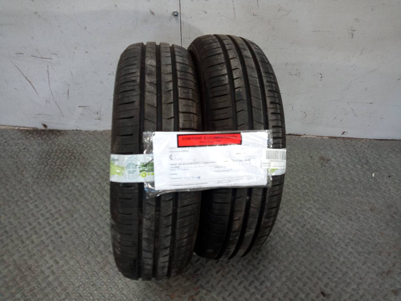 RENAULT Trafic Tire 23708064