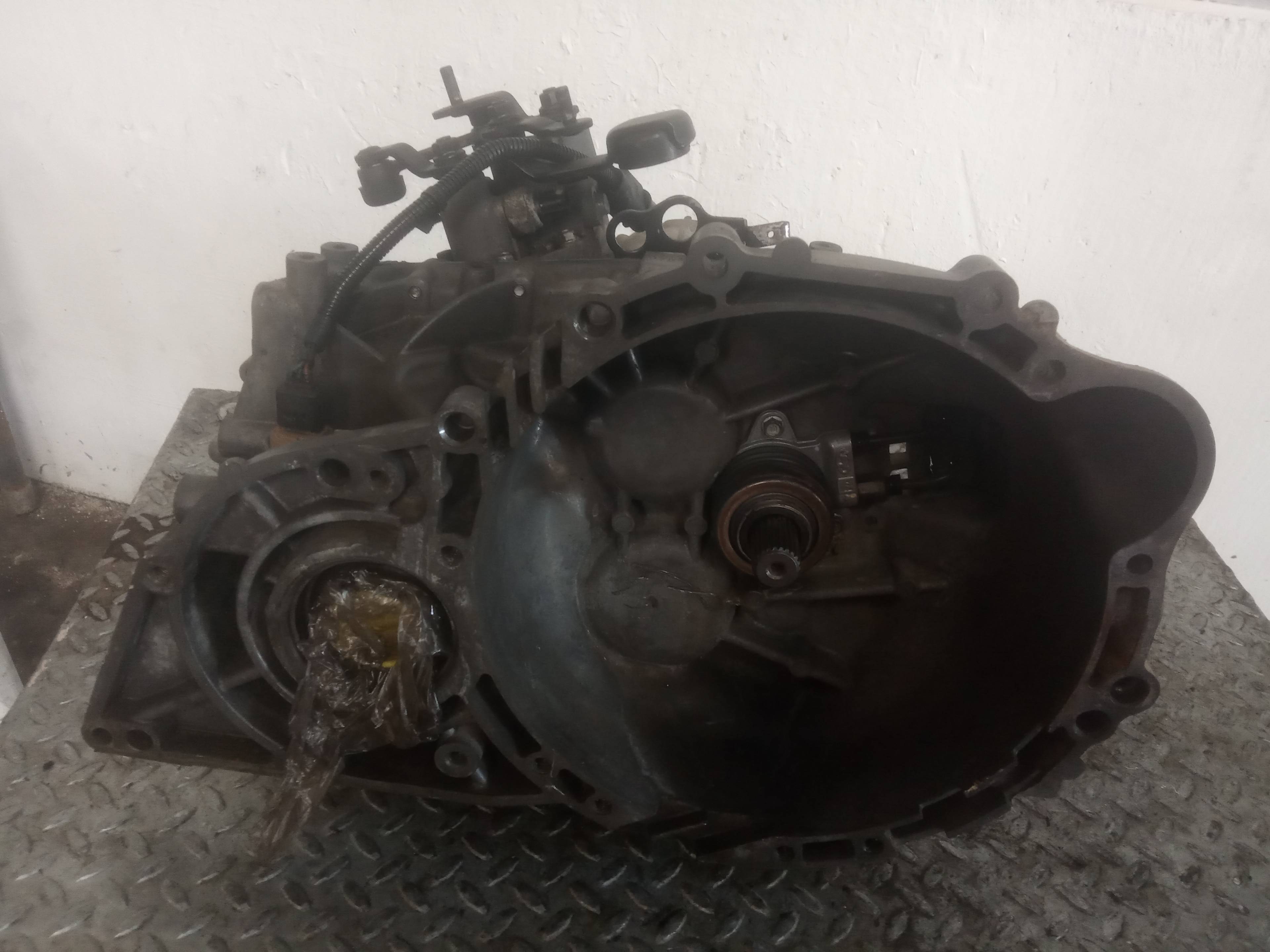 KIA Sportage 2 generation (2004-2010) Gearbox S714JE, S714JE, 070586 23696899