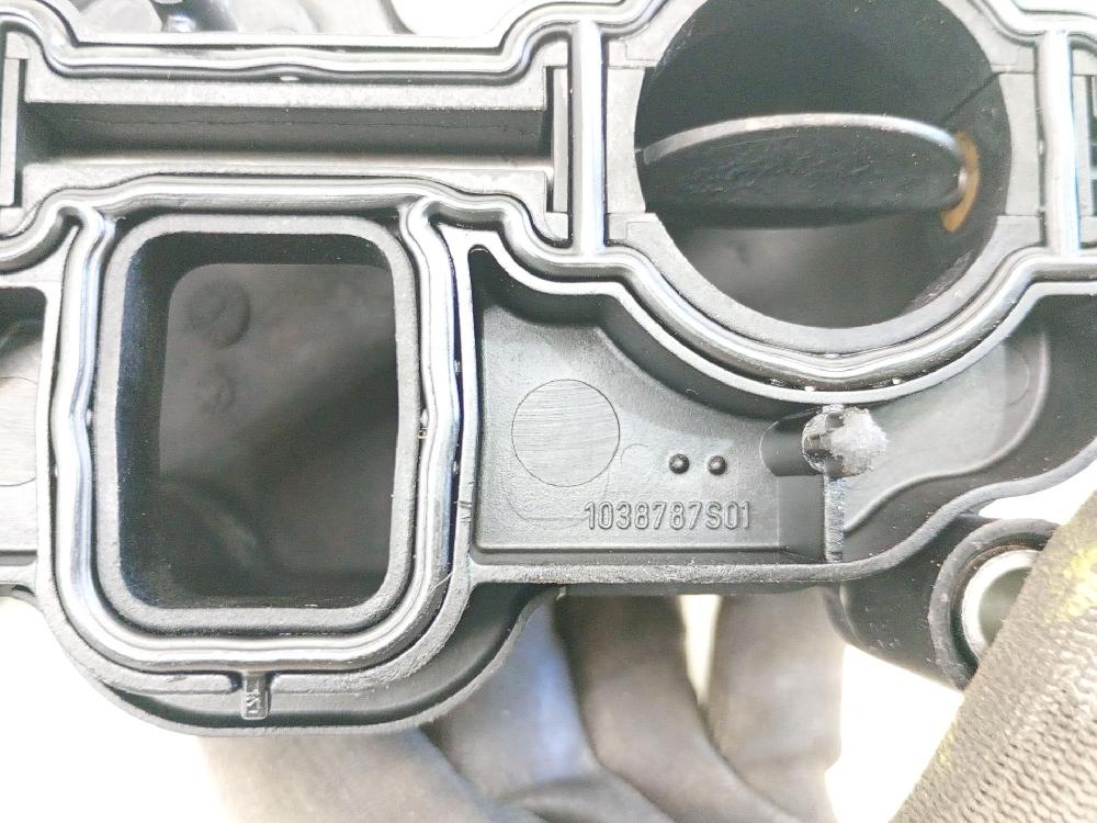 Colector admisión CAS 059129711CH de Volkswagen Touareg (7p5, 7p6) 2010-2018 240 CV - pieza usada