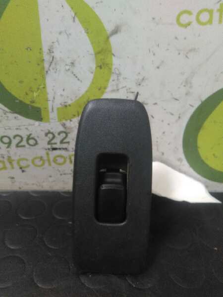 MITSUBISHI Pajero 3 generation (1999-2006) Front Right Door Window Switch MR445659 18565284