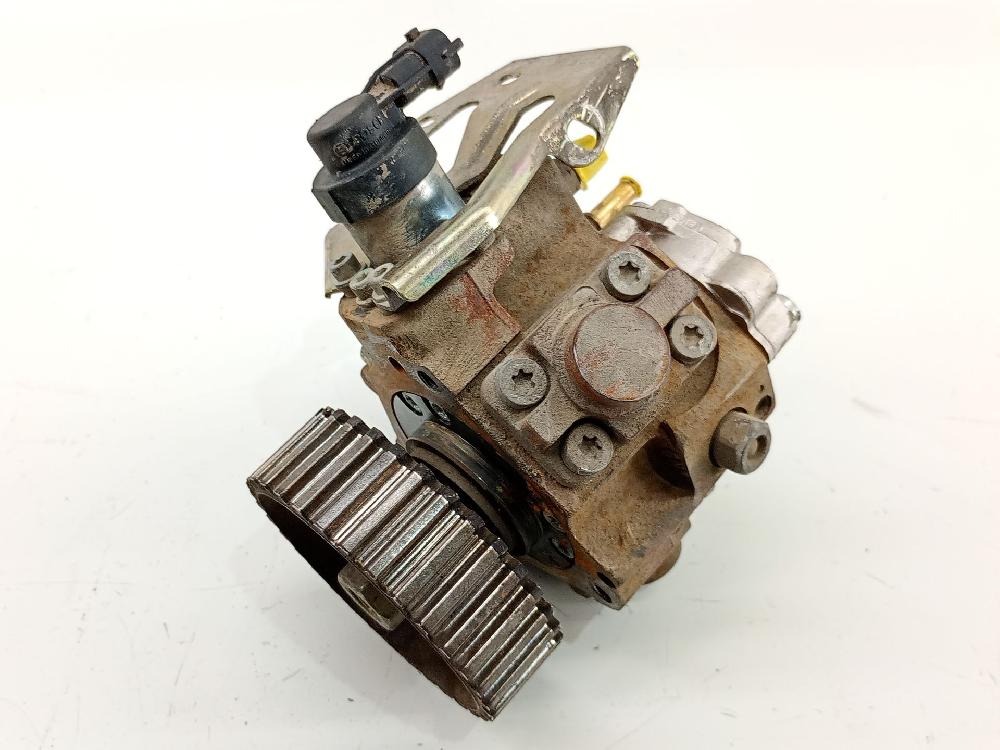 Bomba de inyección 9HT (DV6BTED4) 0445010102 de Citroen Berlingo multispace (b9) 2008-2022 75 CV - pieza usada