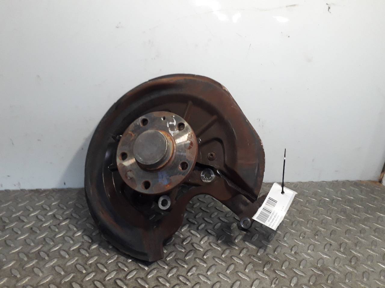 VOLKSWAGEN Jetta 5 generation (2005-2011) Bakre venstre hjulnav 23703074